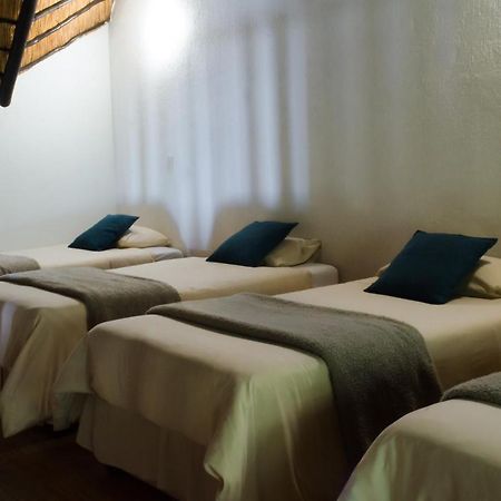 Pensao Guest Lodge Mbombela Extérieur photo