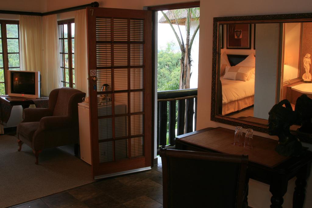 Pensao Guest Lodge Mbombela Extérieur photo