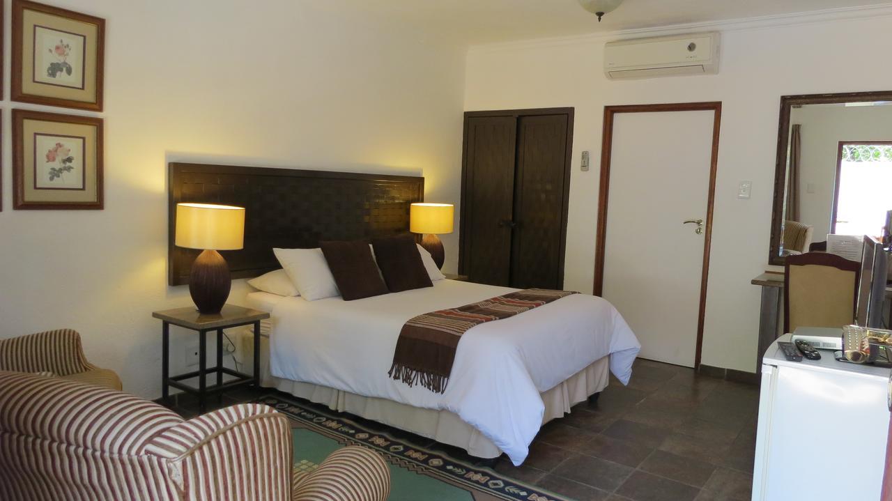 Pensao Guest Lodge Mbombela Chambre photo
